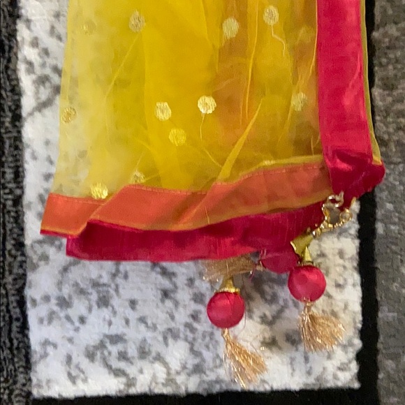 3 piece lehnga set. - Picture 4 of 7